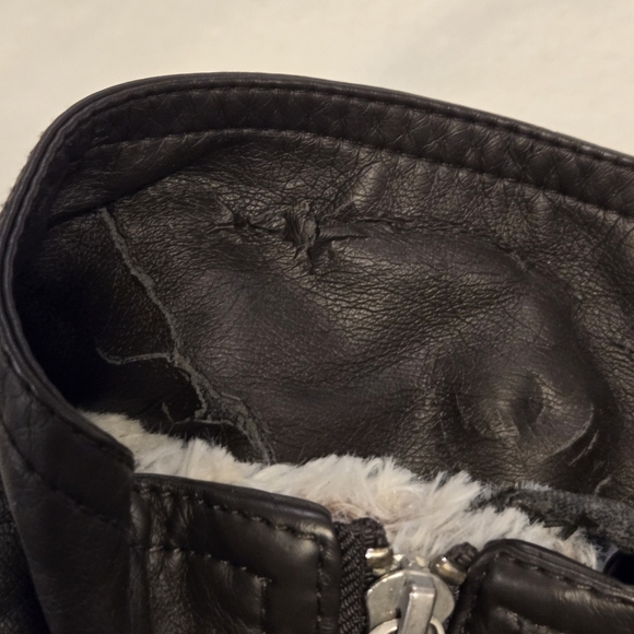 YMI Women's Faux Leather Fur Lined Bomber Motorcycle Full Zip Jacket Small - Picture 8 of 15